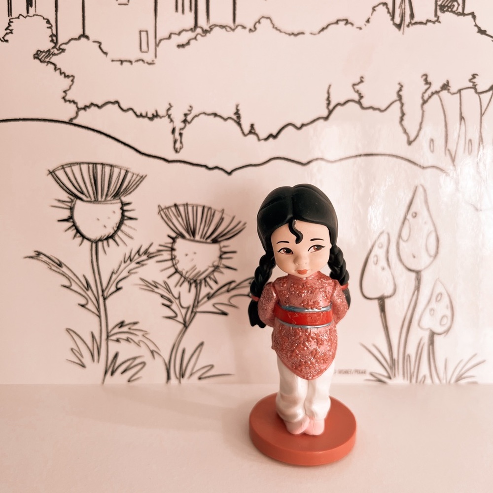 Disneyland Mulan Toy Figurine
